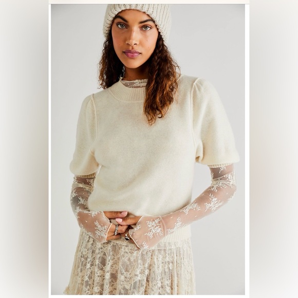 free people Staycation Cashmere Pullover. - Picture 1 of 8